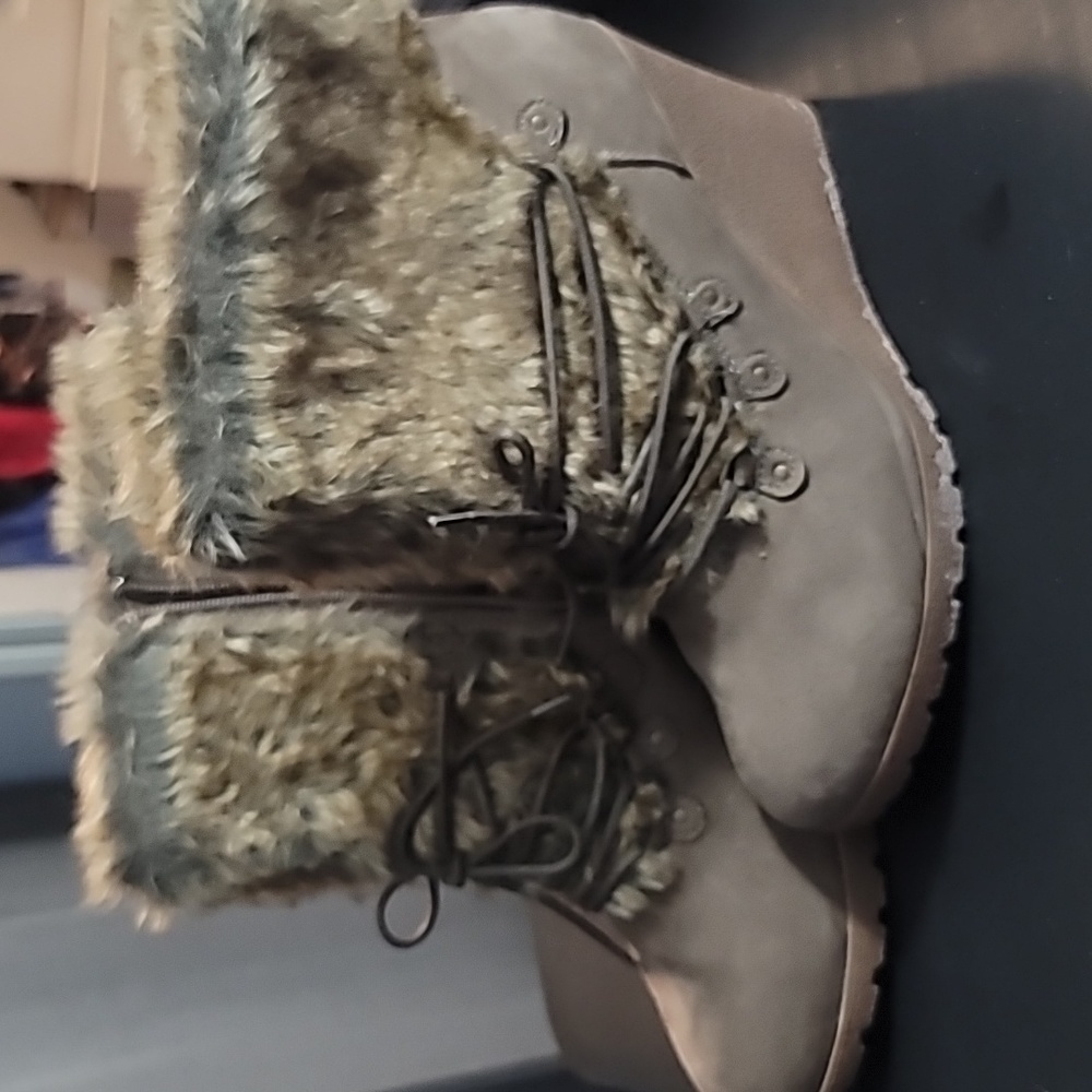 Size 12W Tan/Brown Wedge Boots